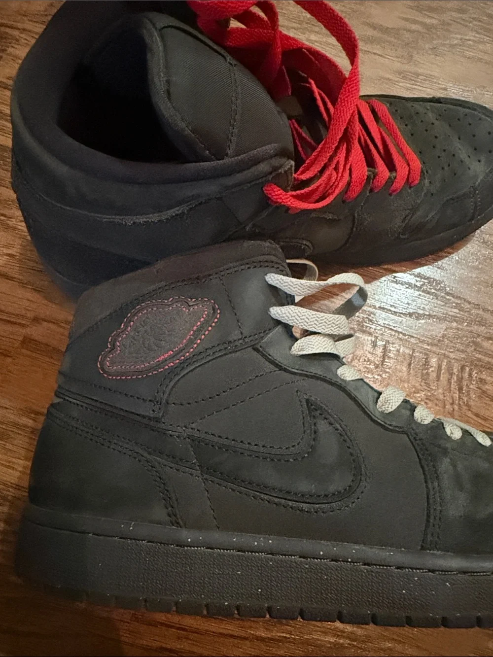 Jordan 1 Mid SE Craft Dark Smoke Red